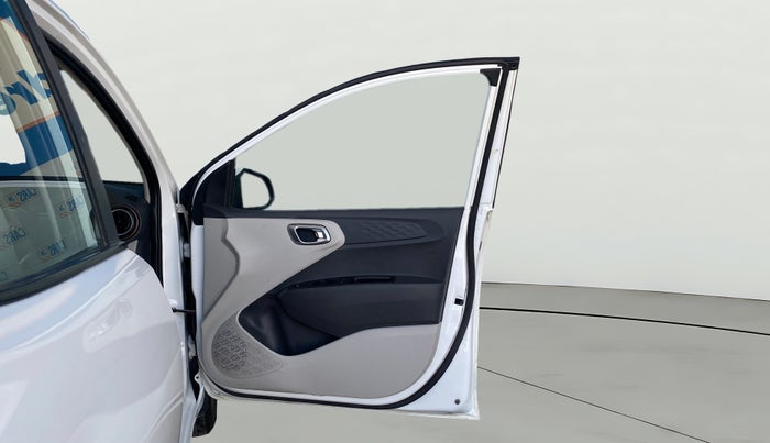 2022 Hyundai AURA SX 1.2, Petrol, Manual, 51,185 km, RHS Front Door