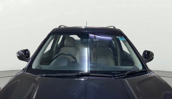 2023 Mahindra XUV300 W8 1.2 PETROL, Petrol, Manual, 51,621 km, Front Windshield