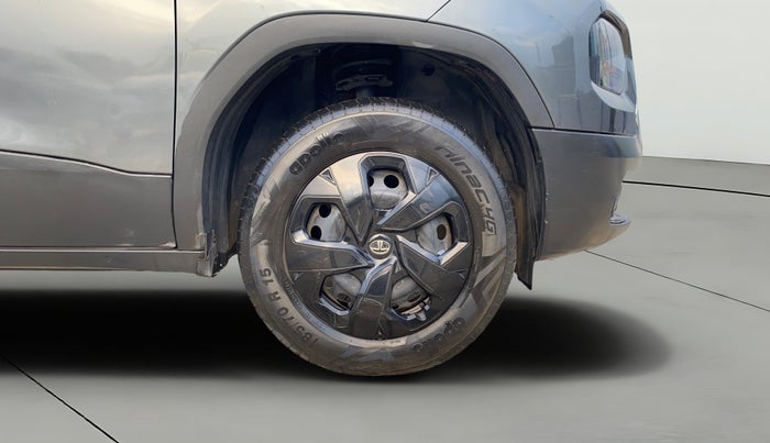 2022 Tata PUNCH ADVENTURE MT, Petrol, Manual, 33,223 km, Right Front Wheel