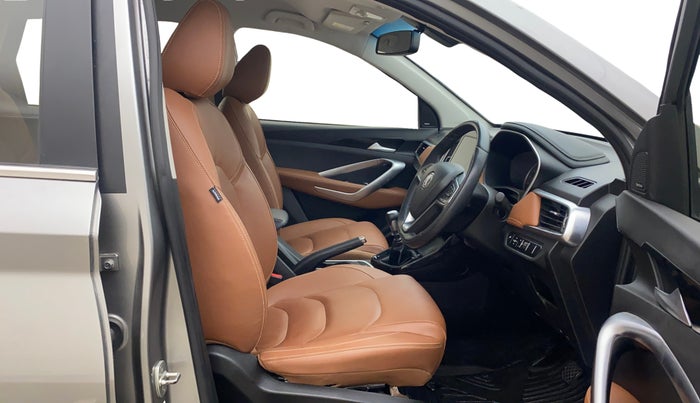 2021 MG HECTOR PLUS SMART 2.0 DIESEL TURBO MT 7-STR, Diesel, Manual, 58,647 km, Right Side Front Door Cabin