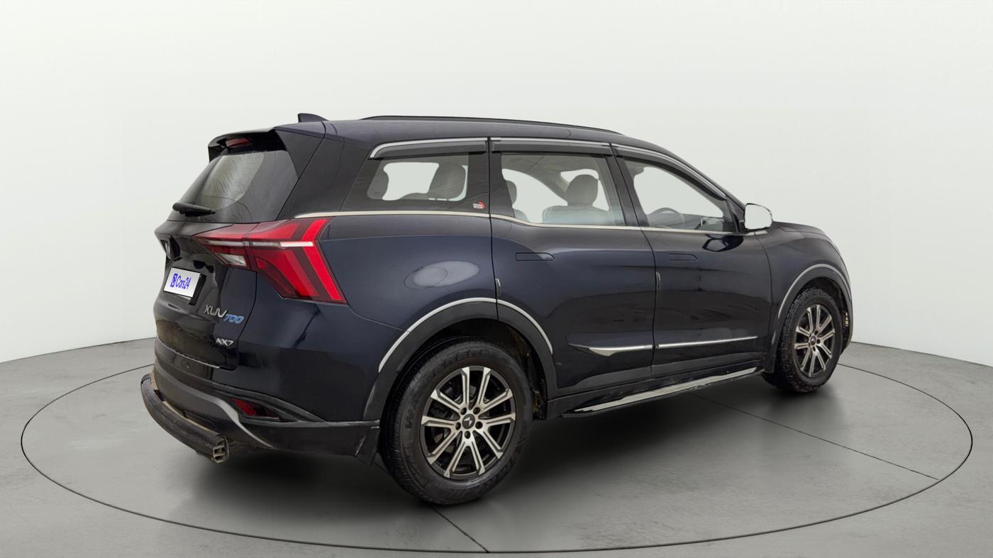 2022 Mahindra XUV700 AX 7 P AT 7 STR, Petrol, Automatic, 79,799 km, Right Back Diagonal
