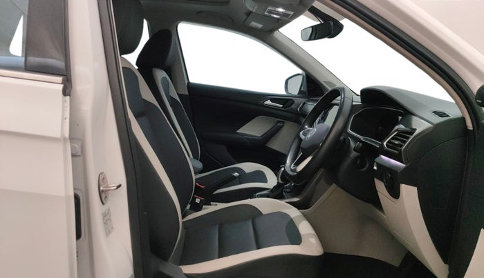 2023 Volkswagen TAIGUN  Topline 1.0 TSI AT (Electric Seats), Petrol, Automatic, 28,732 km, Right Side Front Door Cabin