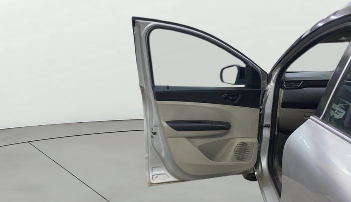 2022 Renault TRIBER RXT, Petrol, Manual, 48,965 km, LHS Front Door