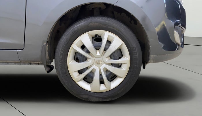 2016 Tata Zest XMS PETROL, Petrol, Manual, 30,872 km, Right Front Wheel