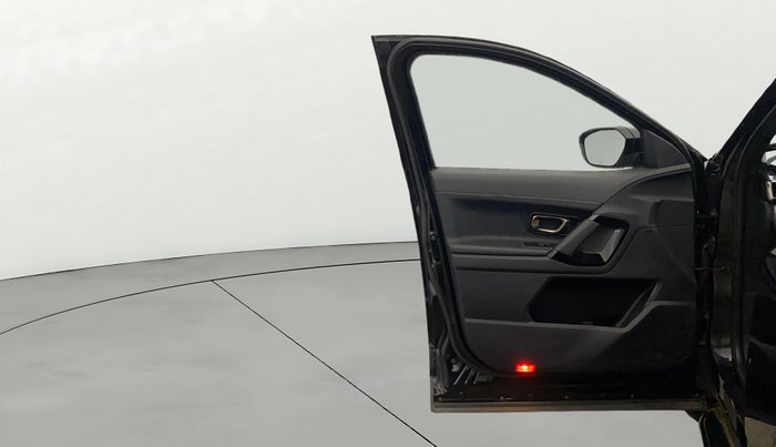 2022 Tata Harrier XZA PLUS 2.0L DARK EDITION, Diesel, Automatic, 54,957 km, LHS Front Door