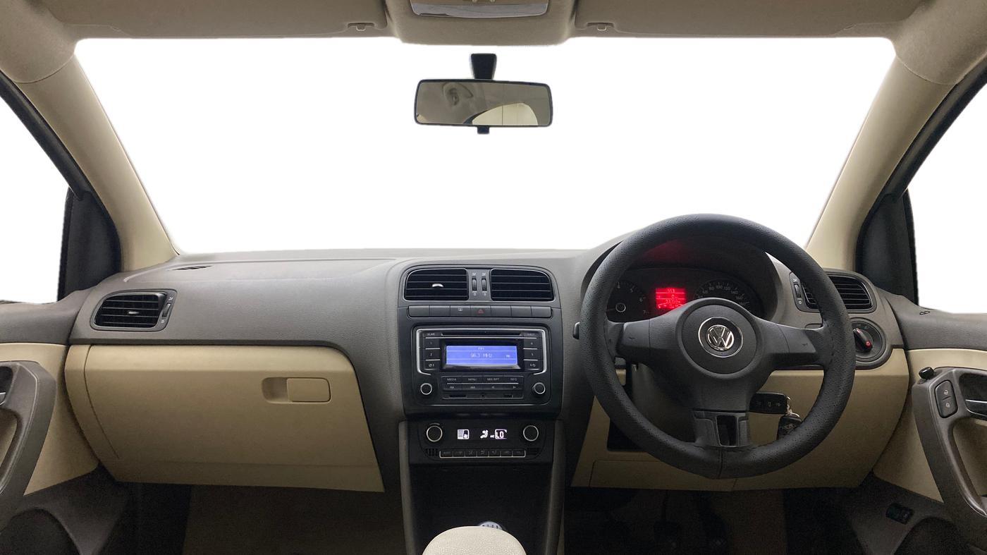 2014 Volkswagen Vento COMFORTLINE 1.6, Petrol, Manual, 93,711 km, Dashboard