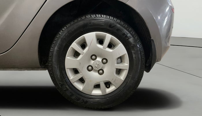 2013 Hyundai i20 MAGNA (O) 1.2, Petrol, Manual, 49,620 km, Left Rear Wheel