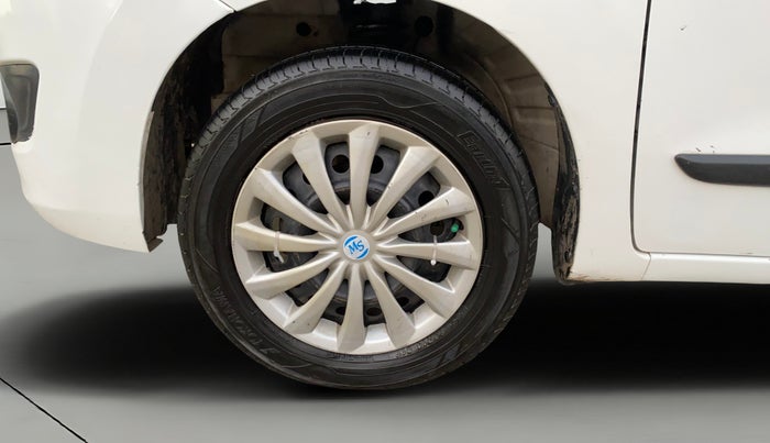 2014 Maruti Wagon R 1.0 VXI, CNG, Manual, 92,726 km, Left Front Wheel