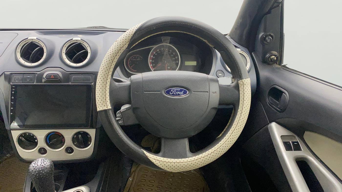 2014 Ford Figo TITANIUM 1.4 DIESEL, Diesel, Manual, 86,337 km, Steering Wheel Close Up