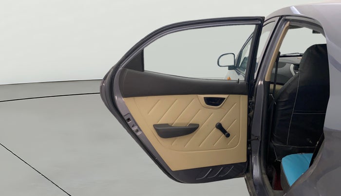 2018 Hyundai Eon MAGNA +, Petrol, Manual, 68,625 km, LHS Rear Door