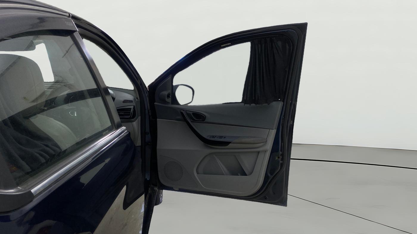 2022 Tata TIGOR XZ CNG, CNG, Manual, 66,352 km, RHS Front Door