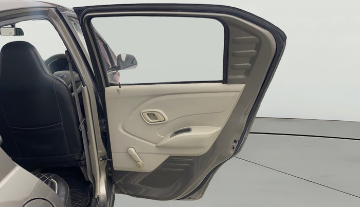 2016 Datsun Redi Go T (O), Petrol, Manual, 59,675 km, RHS Rear Door