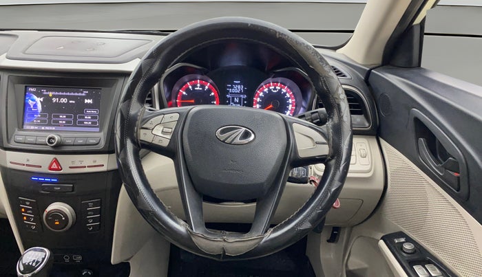 2020 Mahindra XUV300 W6 1.2 PETROL, Petrol, Manual, 99,728 km, Steering Wheel Close Up