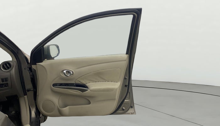 2013 Nissan Sunny XV PETROL, Petrol, Manual, 1,15,796 km, RHS Front Door