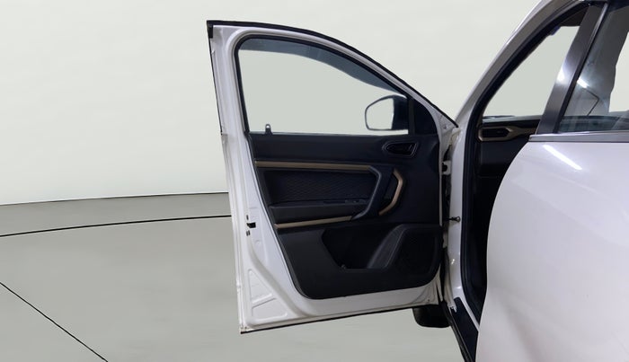 2022 Renault Kiger RXT (O) MT, Petrol, Manual, 25,156 km, LHS Front Door