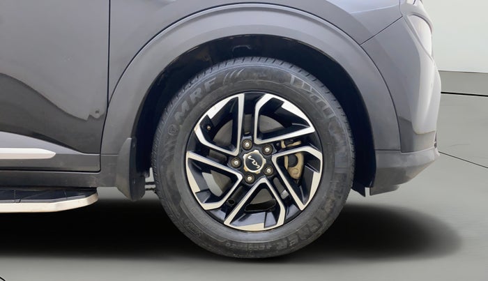 2022 KIA CARENS LUXURY PLUS 1.5 DIESEL AT 6 STR, Diesel, Automatic, 97,411 km, Right Front Wheel