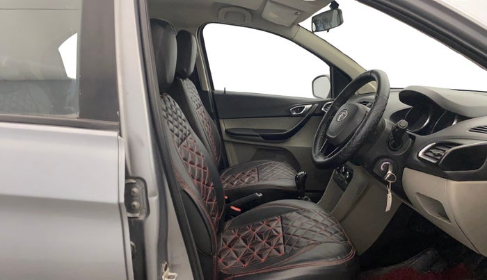 2018 Tata Tiago XZ PETROL, Petrol, Manual, 1,17,170 km, Right Side Front Door Cabin
