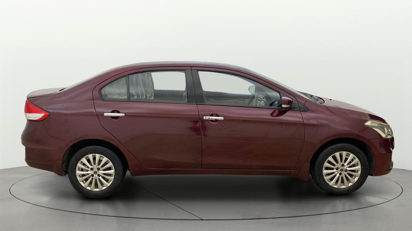 2015 Maruti Ciaz ZXI, Petrol, Manual, 1,02,616 km, Right Side View