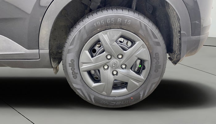 2024 Hyundai VENUE S 1.2, Petrol, Manual, 21,891 km, Left Rear Wheel