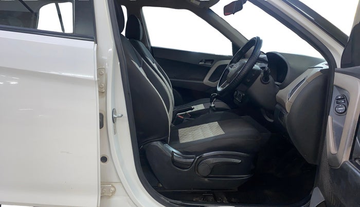 2016 Hyundai Creta SX PLUS 1.6 PETROL, Petrol, Manual, 79,599 km, Right Side Front Door Cabin