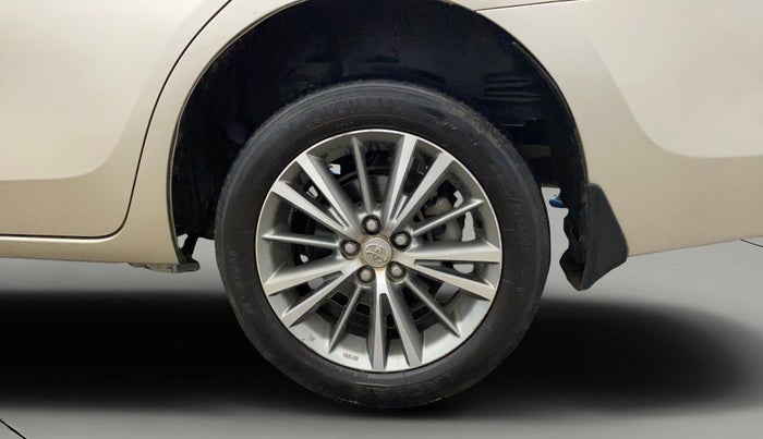 2015 Toyota Corolla Altis G PETROL, Petrol, Manual, 68,892 km, Left Rear Wheel