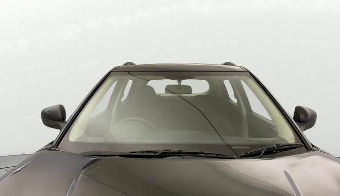 2023 Mahindra XUV300 W4 1.2 PETROL, Petrol, Manual, 30,416 km, Front Windshield
