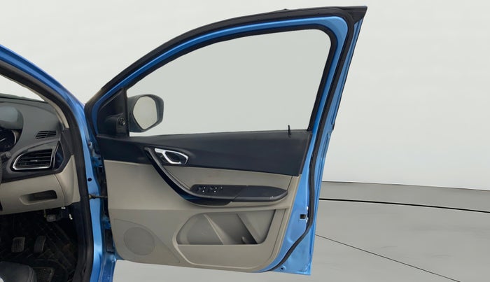 2016 Tata Tiago XZ PETROL, Petrol, Manual, 65,245 km, RHS Front Door