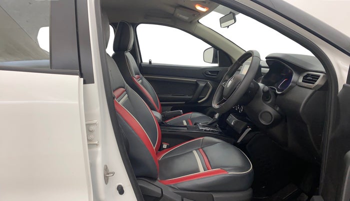 2021 Renault Kiger RXT TURBO CVT, Petrol, Automatic, 25,660 km, Right Side Front Door Cabin