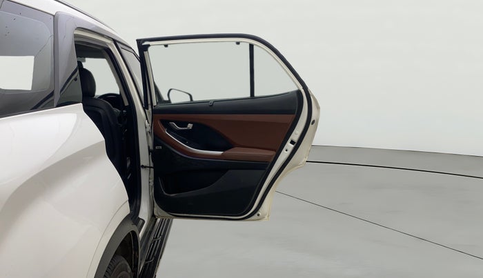 2021 Hyundai ALCAZAR 1.5 SIGNATURE MT 6STR, Diesel, Manual, 1,39,134 km, RHS Rear Door