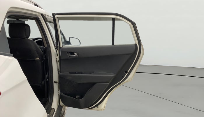 2016 Hyundai Creta SX PLUS 1.6 PETROL, Petrol, Manual, 84,413 km, RHS Rear Door