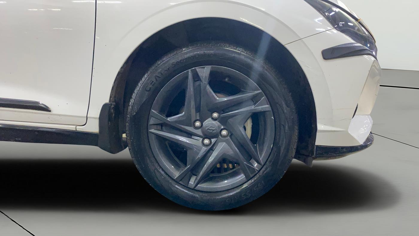 2022 Hyundai NEW I20 SPORTZ 1.2 MT, Petrol, Manual, 42,672 km, Right Front Wheel