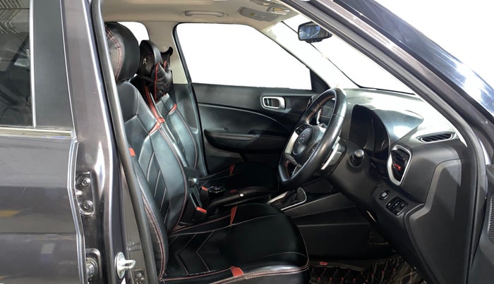 2021 Hyundai VENUE SX PLUS 1.0 TURBO DCT DUAL TONE, Petrol, Automatic, 38,462 km, Right Side Front Door Cabin