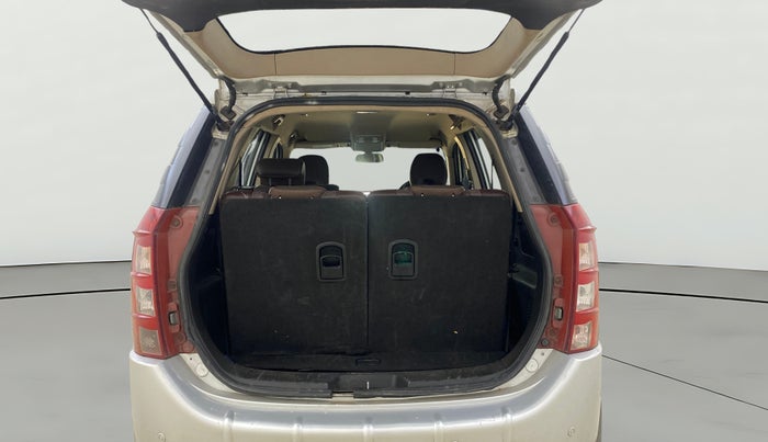 2014 Mahindra XUV500 W8, Diesel, Manual, 1,41,065 km, Boot Open Zoomed View