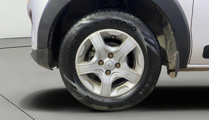 2022 Renault TRIBER RXT, Petrol, Manual, 48,965 km, Left Front Wheel