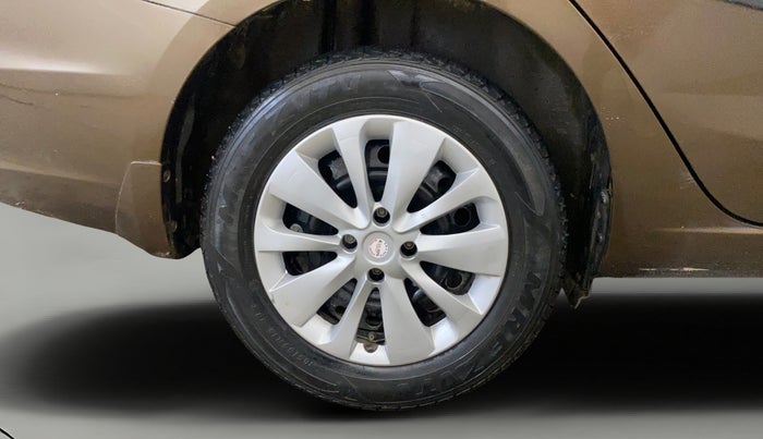 2015 Maruti Ciaz VXI, Petrol, Manual, 83,773 km, Right Rear Wheel