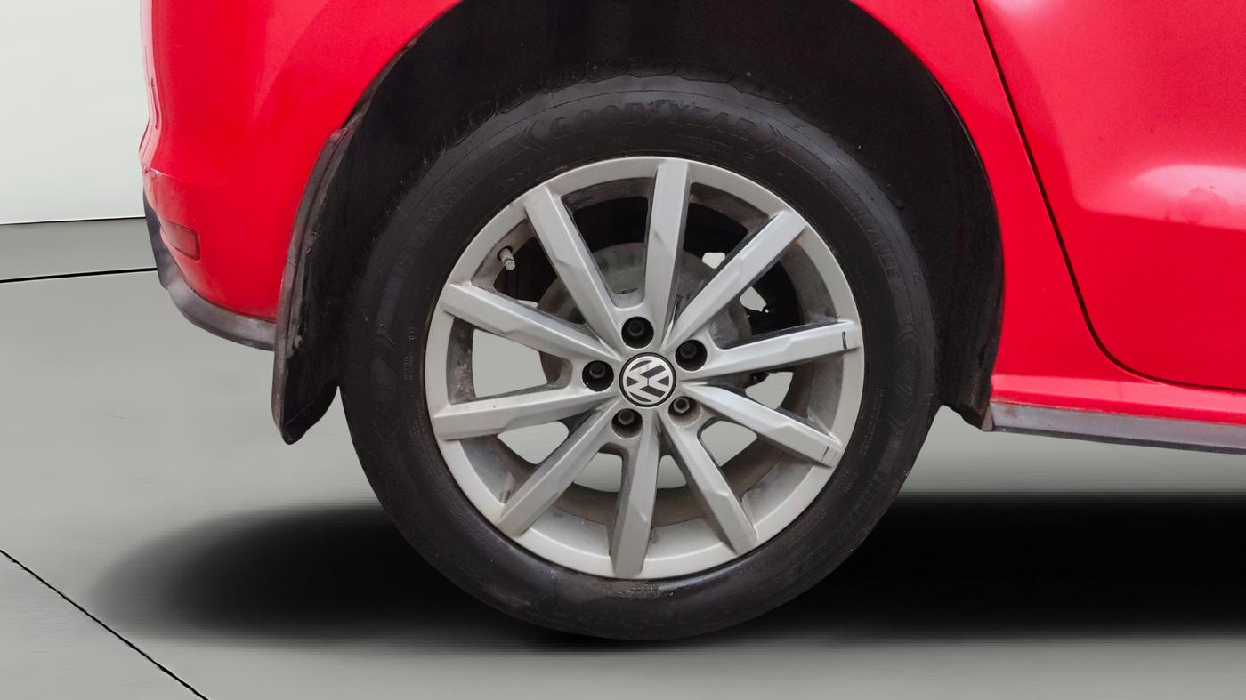 2020 Volkswagen Polo HIGHLINE PLUS 1.0L TSI, Petrol, Manual, 27,998 km, Right Rear Wheel