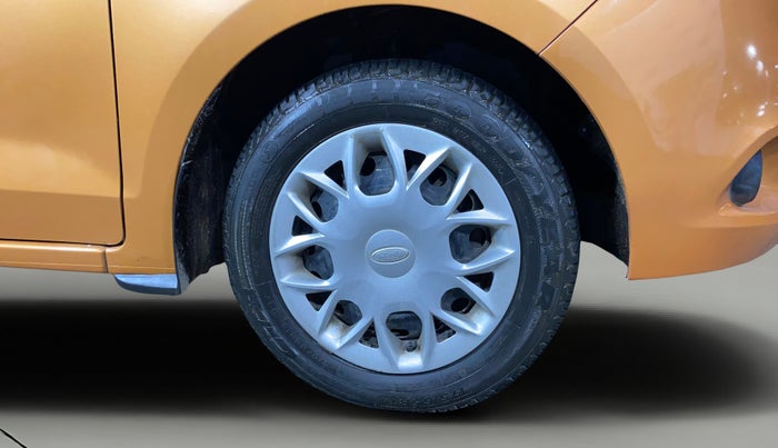 2017 Ford New Figo TREND 1.2 PETROL, Petrol, Manual, 11,261 km, Right Front Wheel