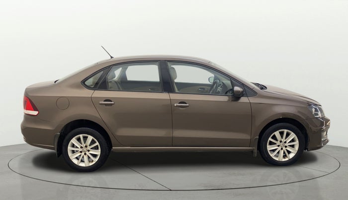 2015 Volkswagen Vento HIGHLINE 1.6 MPI, Petrol, Manual, 98,835 km, Right Side View