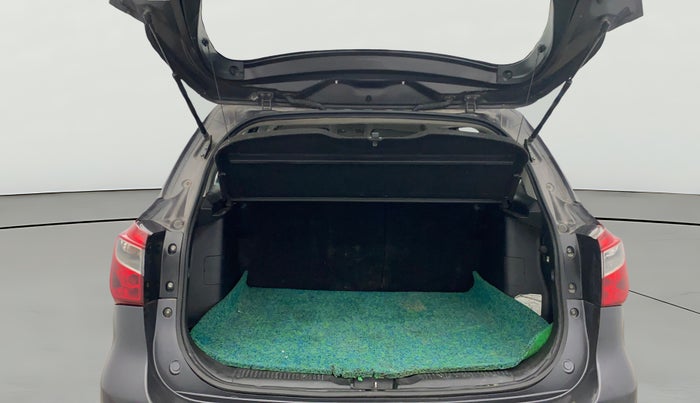 2015 Maruti S Cross ALPHA 1.6, Diesel, Manual, 1,49,991 km, Boot Open Zoomed View