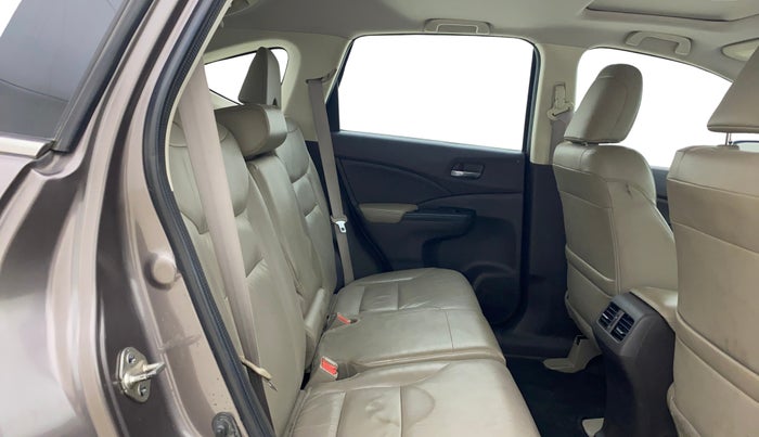 2015 Honda CRV 2.4L 4WD AVN AT, Petrol, Automatic, 1,03,278 km, Right Side Rear Door Cabin