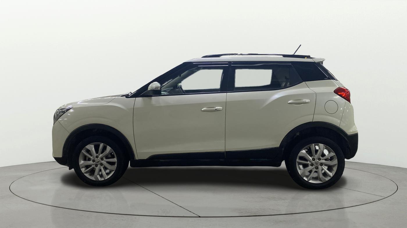 2021 Mahindra XUV300 W8 1.2 PETROL, Petrol, Manual, 67,784 km, Left Side