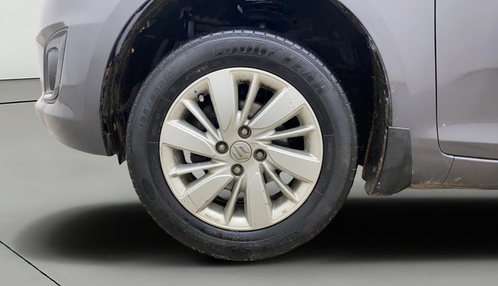 2015 Maruti Swift ZXI, Petrol, Manual, 65,375 km, Left Front Wheel