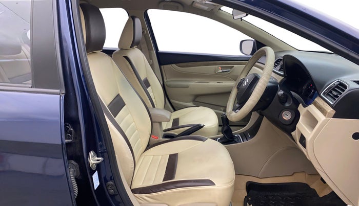 2022 Maruti Ciaz DELTA 1.5 SHVS MT PETROL, Petrol, Manual, 56,685 km, Right Side Front Door Cabin