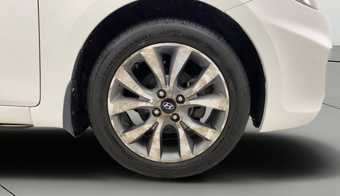 2015 Hyundai Verna FLUIDIC 1.6 CRDI SX, Diesel, Manual, 33,813 km, Right Front Wheel