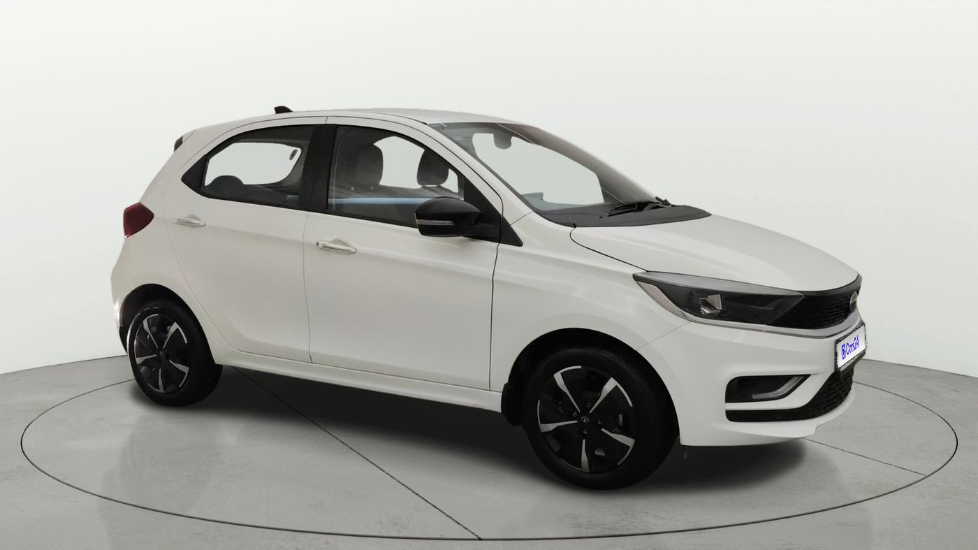 2025 Tata Tiago XZA, Petrol, Automatic, 1,702 km, Right Front Diagonal