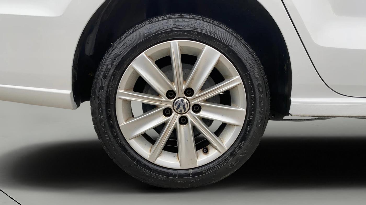2018 Volkswagen Vento HIGHLINE 1.6 MPI, Petrol, Manual, 75,330 km, Right Rear Wheel