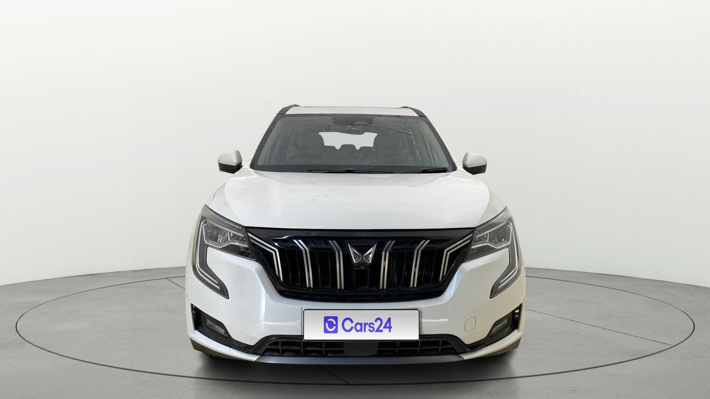 2023 Mahindra XUV700 AX 7 LUXURY P AT 7 STR, Petrol, Automatic, 33,773 km, Front