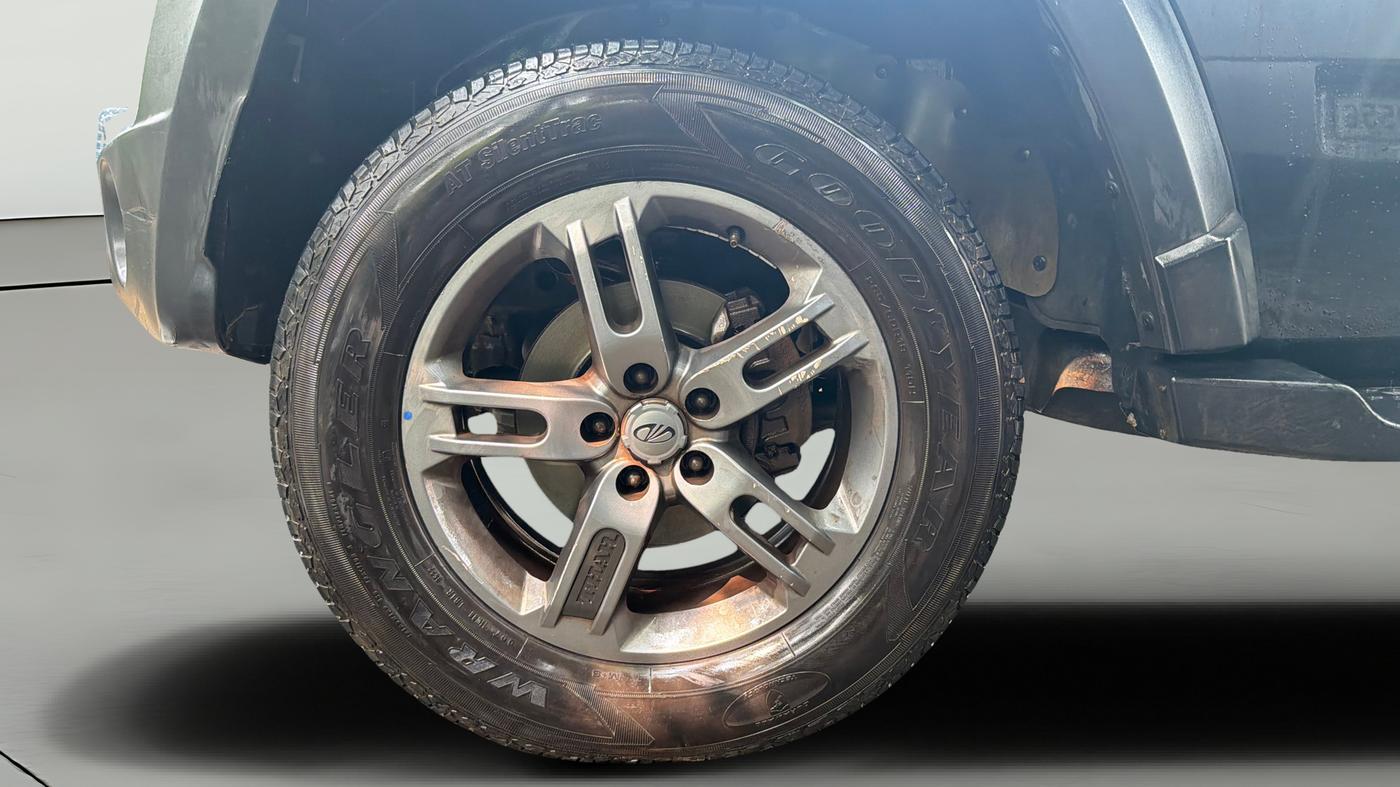 2021 Mahindra Thar LX HT PETROL 4WD MT, Petrol, Manual, 75,156 km, Left Front Wheel