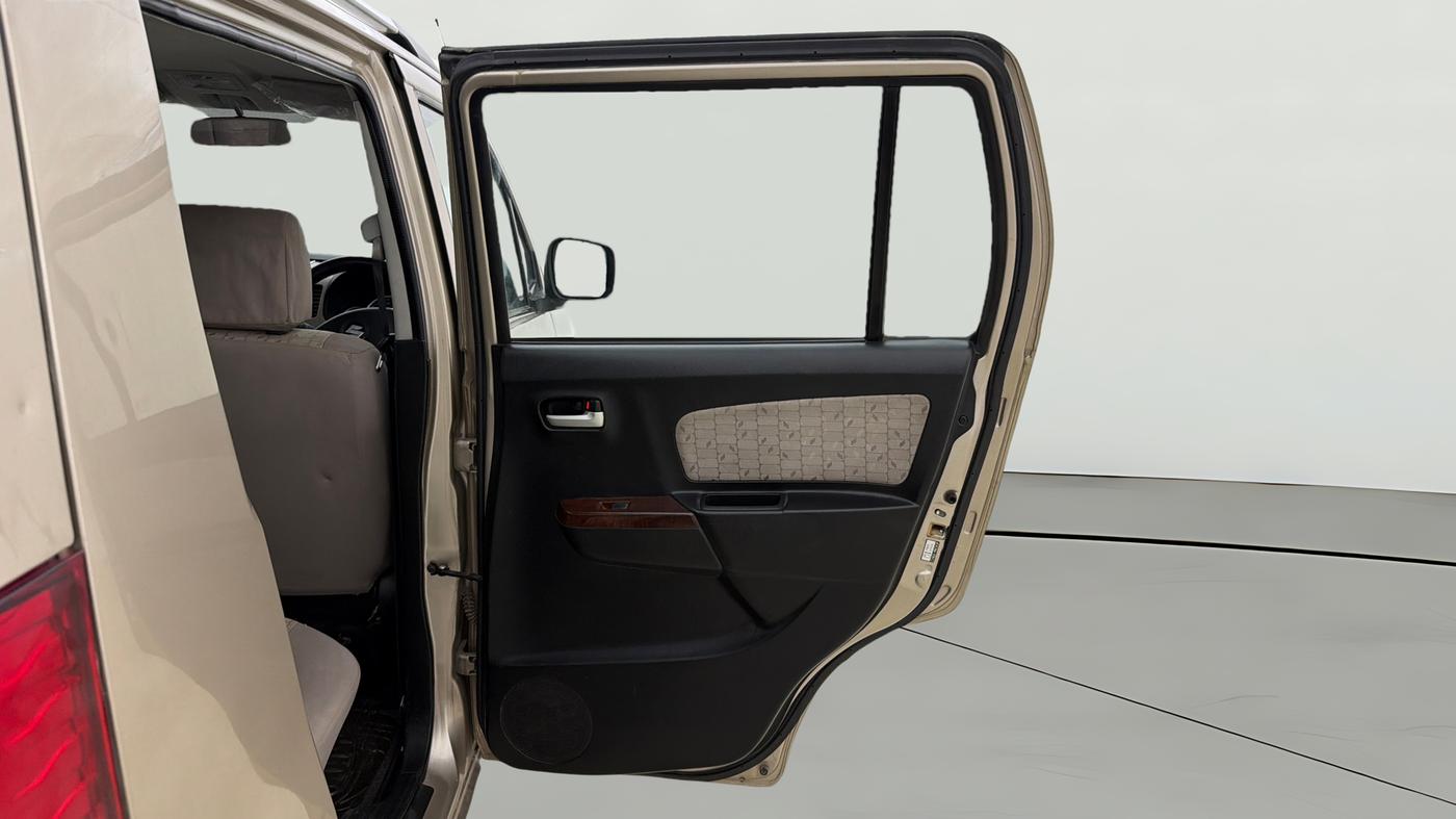 2016 Maruti Wagon R 1.0 VXI (O) AMT, Petrol, Automatic, 52,231 km, RHS Rear Door