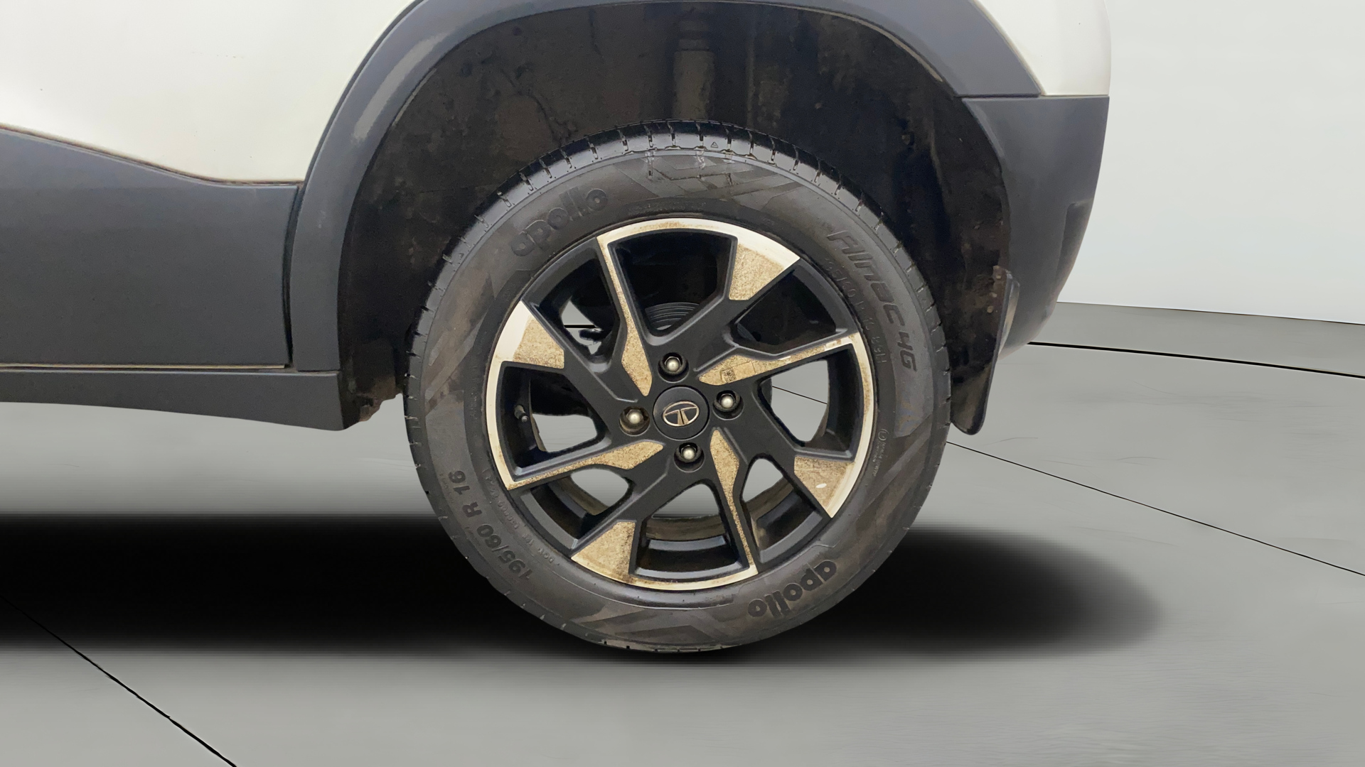 camera-Left-Rear-Wheel